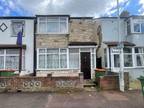 Walton Road, Manor Park, E12 5RN 2 bed end of terrace house -