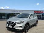 2022 Nissan Rogue Silver, 39K miles