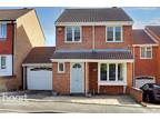Troopers Drive, Romford 3 bed detached house for sale -