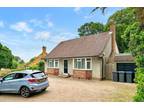 Croham Valley Road, South Croydon. 2 bed bungalow for sale -