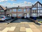 Berkeley Avenue, Greenford UB6 3 bed terraced house for sale -