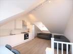 Hornsey Road, Islington, N19 3 bed flat to rent - £2,750 pcm (£635 pw)
