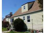 Cape Cod, Single Family Residence - Long Beach, NY 252 Lindell Blvd