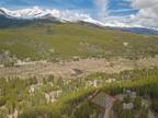 Breckenridge, Build your mountain home on this sloping lot
