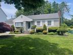Home For Rent In Plainview, New York