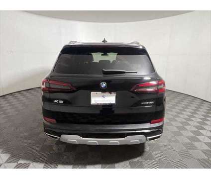 2022 BMW X5 xDrive40i is a Black 2022 BMW X5 4.6is SUV in Freeport NY