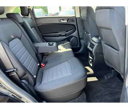 2018 Ford Edge SE is a Black 2018 Ford Edge SE SUV in Waldorf MD