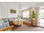 3 Bedroom Flat for Sale in Nelson Square