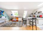 1 Bedroom Flat for Sale in Russell Road