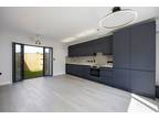 2 bedroom property to let in Cobham High Street, KT11 - £2,700 pcm
