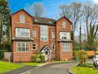 Beech Court, 8A The Beeches, West. 2 bed flat for sale -