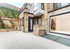 Coachworks Mews, Hampstead, London, NW2 4 bed link detached house to rent -