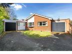 2 bedroom detached bungalow for sale in Mayfield Drive, Henley-In-Arden, B95