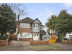 Brian Avenue, South Croydon, Surrey, CR2 5 bed detached house to rent -