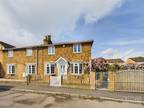3 bedroom cottage for sale in Great North Road, Hatfield, AL9