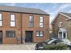 2 bedroom end of terrace house for sale in Hall Grove, Welwyn Garden City