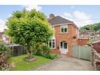 Kentwood Hill, Tilehurst, Reading 3 bed semi-detached house for sale -
