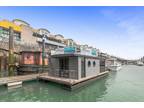 2 bedroom apartment for sale in Little Venice Country Marina, Kent, ME18