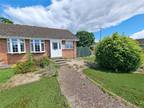 2 bedroom bungalow for sale in Oak Road, New Milton, Hampshire, BH25
