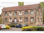 2 bedroom flat for sale in Harris Close, Frome, BA11 5JY, BA11