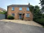 4 bedroom detached house for rent in Cresswell Drive, Hilperton, BA14