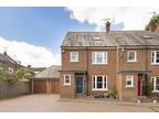 4 bedroom end of terrace house for sale in Emily Court, Harpenden, AL5