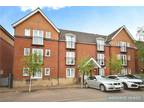 Halliard Court, Barquentine Place. 2 bed apartment for sale -
