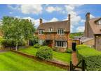 3 bedroom detached house for sale in Hereward Avenue, Purley, Surrey, CR8