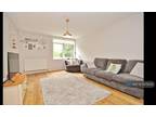 2 bedroom flat for rent in The Pines, Purley, CR8