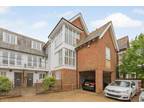 West cliff, Whitstable 2 bed apartment for sale -