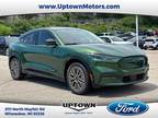 2024 Ford Mustang Green, 15 miles
