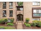 Unit/Flat/Apartment, Contemporary - RESTON, VA 2016 Colts Neck Rd #11A