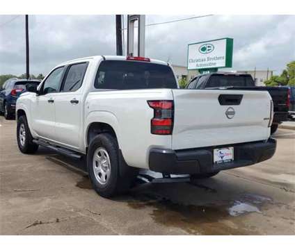 2022 Nissan Frontier Crew Cab S 4x4 is a White 2022 Nissan frontier S Truck in Lake Jackson TX