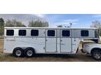 2003 Classic Monarch 3 horses