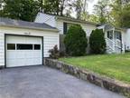 Home For Rent In Hyde Park, New York
