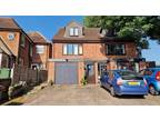 3 bed house for sale in Elmfield Avenue, LE4, Leicester