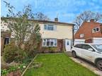 3 bed house to rent in The Meadow, RH10, Crawley