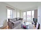 2 bed flat to rent in Enterprise Way, SW18, London
