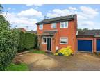 3 bedroom link detached house for sale in Whitehouse Road, Woodcote, Reading