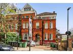 Hampstead, London, NW3 3 bed flat for sale - £