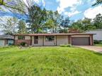 1890 Pyrenees Drive, Florissant, MO 63033