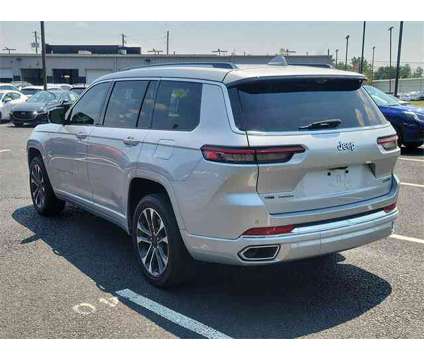 2021 Jeep Grand Cherokee L Overland 4x4 is a Silver 2021 Jeep grand cherokee SUV in Mechanicsburg PA