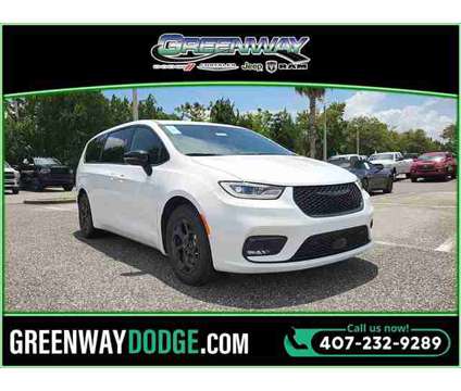 2024 Chrysler Pacifica Hybrid Select is a White 2024 Chrysler Pacifica Hybrid Hybrid in Orlando FL