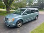 2010 Chrysler Town & Country TOURING PLUS 2010 Chrysler Town & Country Blue FWD
