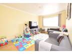 2 bed flat for sale in Angel Way, RM1, Romford