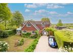 5 bedroom chalet for sale in Etchingwood, Buxted, Uckfield, TN22