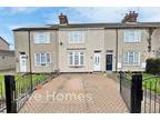 2 bedroom terraced house for sale in Luton Road, Toddington, LU5