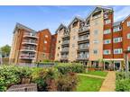 The Boathouse Riverdene Place. 1 bed apartment for sale -