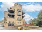 2 bedroom apartment for sale in Stainland Road, Holywell Green, Halifax