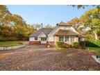 Bassett Green Road, Chilworth. 4 bed detached house for sale - £